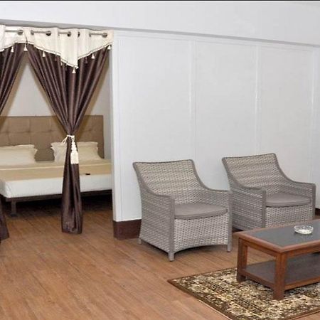 שילונג Hotel Orchid Annex מראה חיצוני תמונה